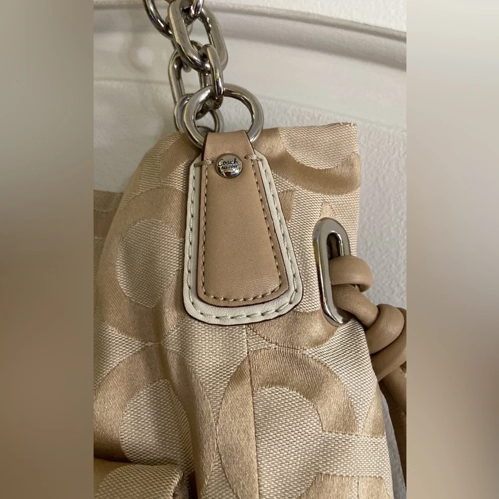 Coach Kristine Signature Handbag - Gently Used - Great Condition Large -… - Picture 4 of 11